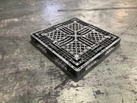 【訳あり特価】中古プラスチックパレット 1100×1100（MIX）